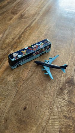2019 Matchbox Disney Bus and Plane Set