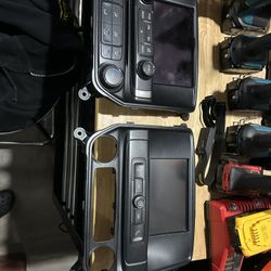 Chevy  Silverado Radio 