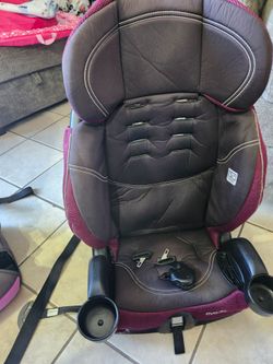 Evenflo. Carseat