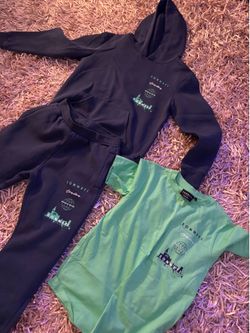 Kids Cincinnati sweatsuit with shirt new conditions