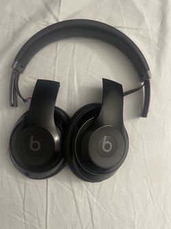 Beats Studio Pro - Broken Frame (Still Functions)