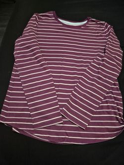 Girls   T-Shirt   Zise 10-12    New