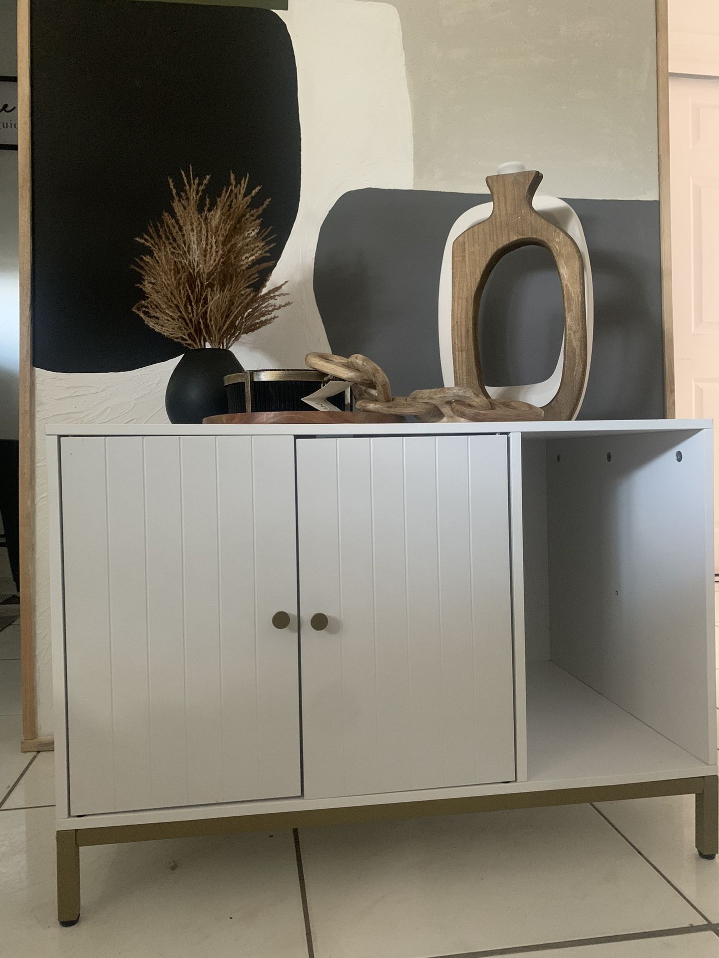 Buffet Entryway