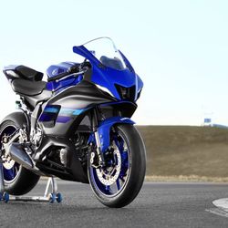 2025 Yamaha R7 - BRAND NEW !!! Upgrading to a Harley $10k - Factory 1 Year Warranty