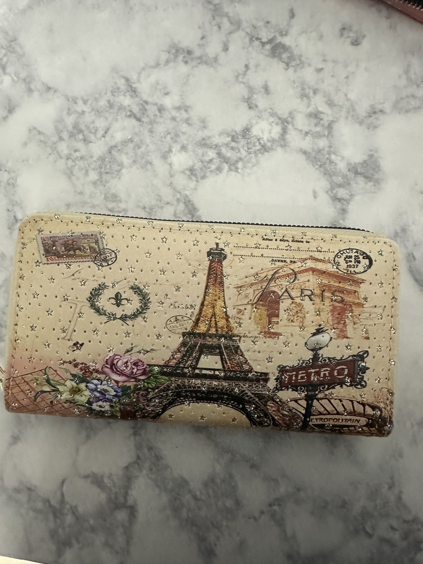 Paris, Woman Wallet