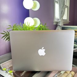 MacBook Air (13-inch, 2017) 8 GB