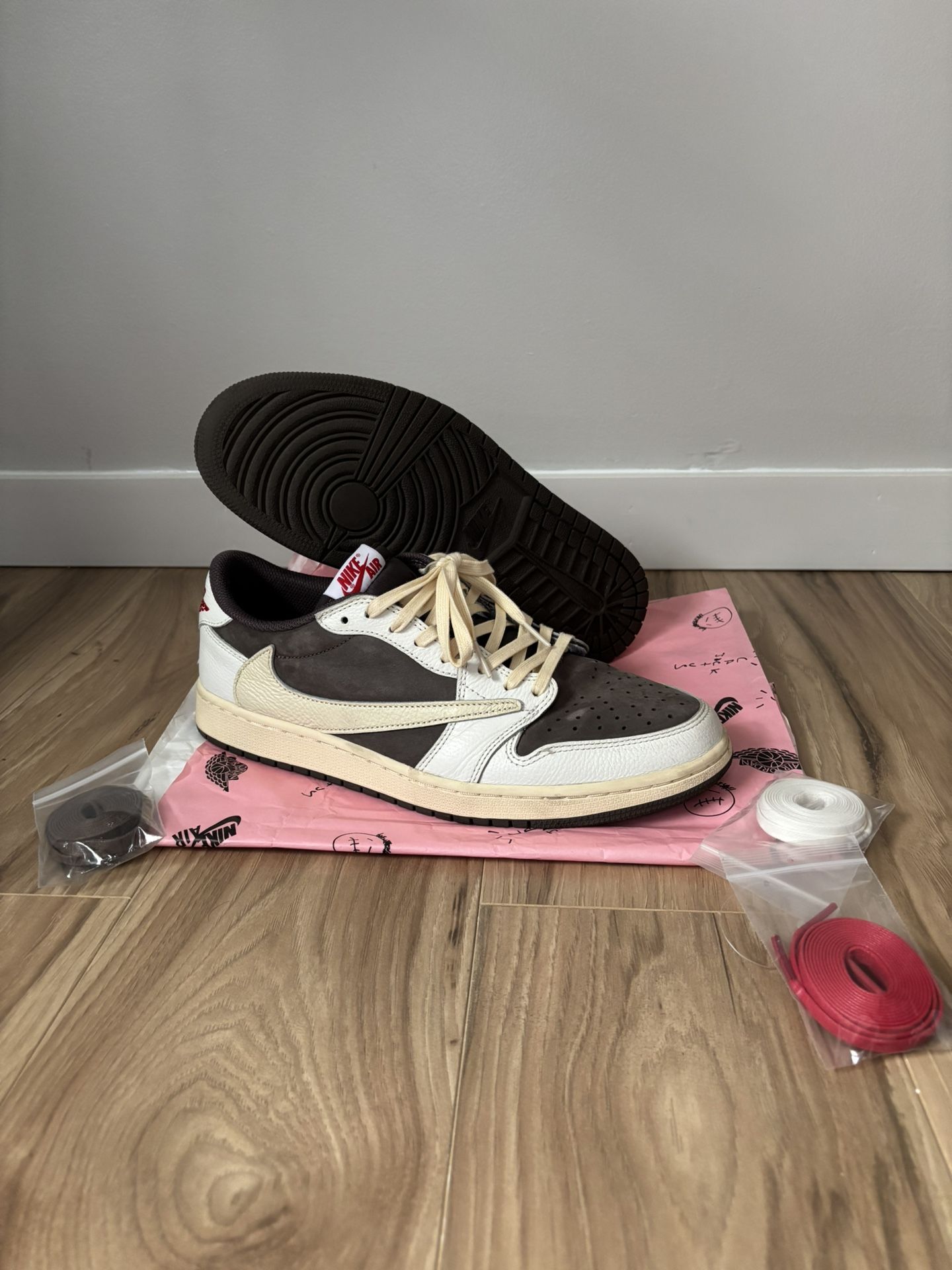 Travis Scott x Air Jordan 1 Retro Low OG ‘Reverse Mocha’