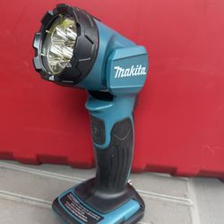 18V LXT Lithium-Ion Cordless LED Flashlight (Tool-Only)