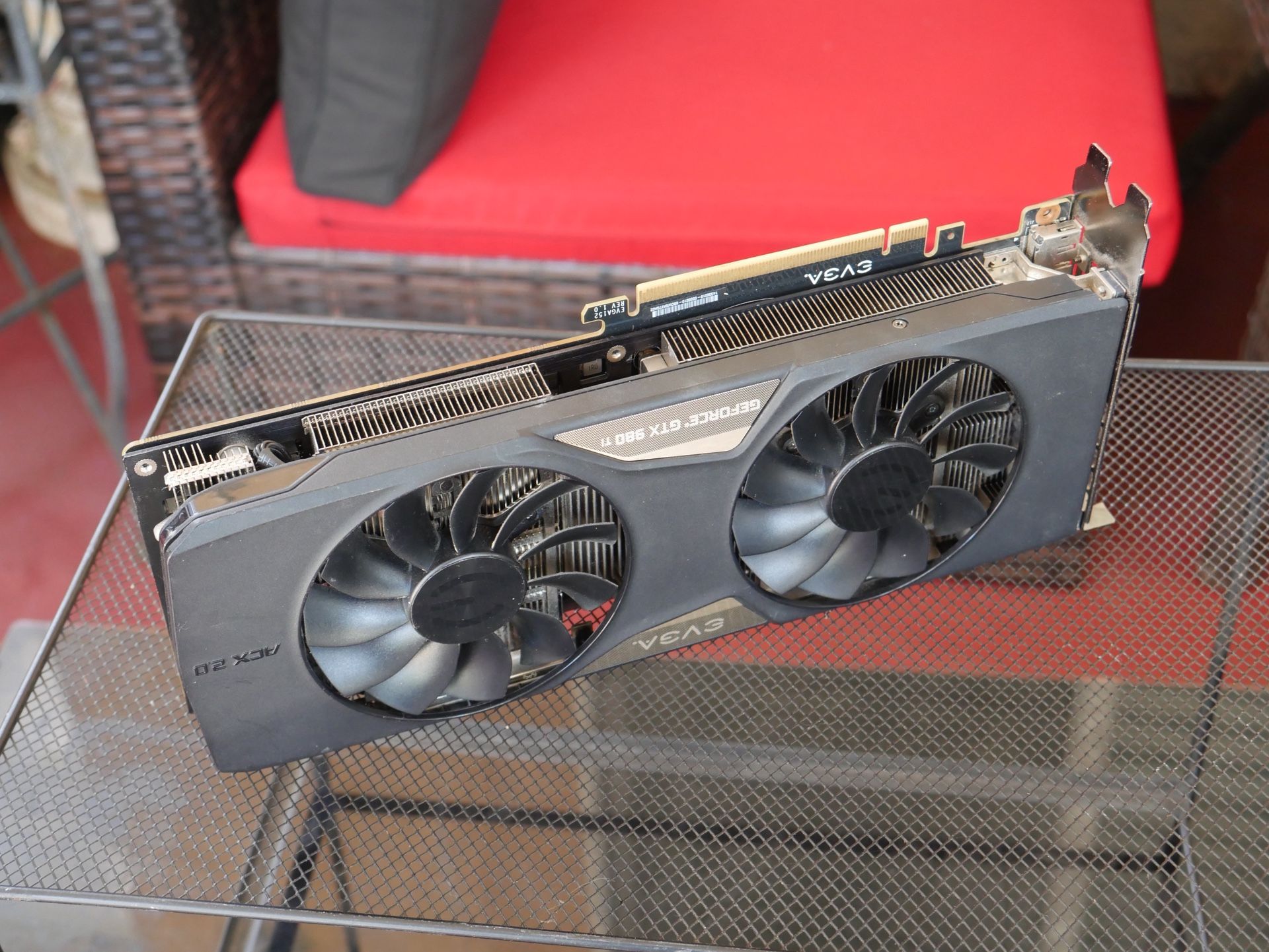 EVGA GeForce GTX 980 Ti 6GB GDDR5 Video Card (06G-P4-4993-B6) Read Description…