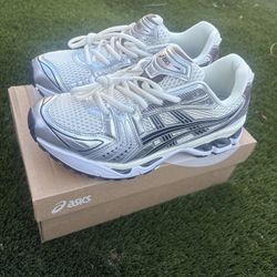 ASICS Gel Kayano