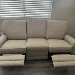 La-z-boy Sofas. Matching Set. 