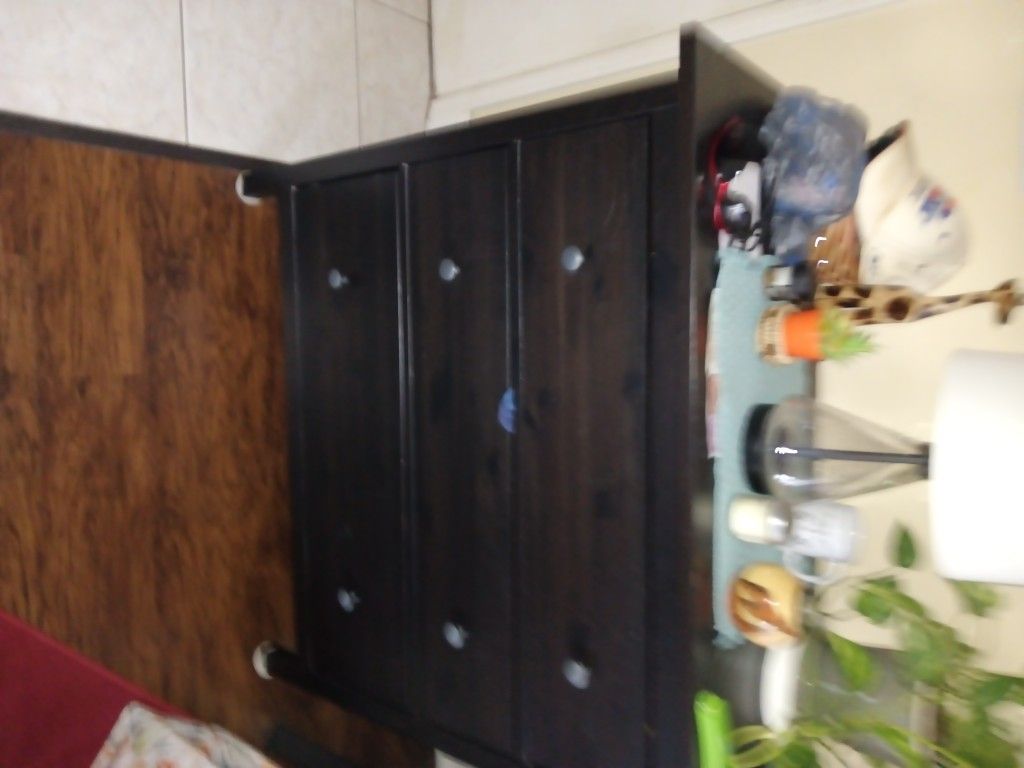 Black 3 Drawer Dressers
