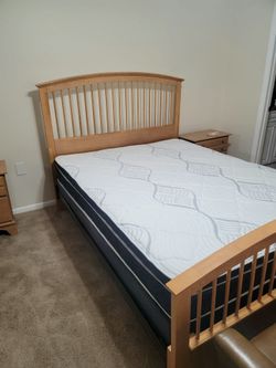 NEW Full-Size PILLOW TOP MATTRESS and BOX SPRING. Bed frame not included 👍