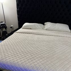 KING SIZE PLUSH BED FRAME ONLY ALL BLACK VELVET WITH DRAWERS ON EACH SIDE