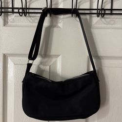 Forever21 Basic Black Shoulder Bag