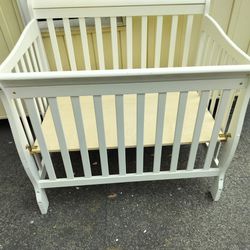 Newborn Crib No Mattress Don't Ask Is This Still Available NE Philly 19114