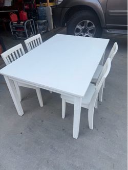 Kids Pottery Barn table & Chairs