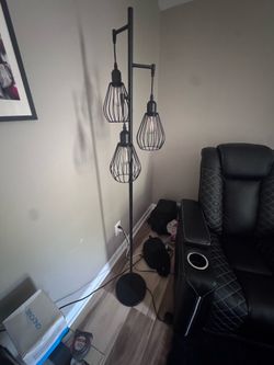 Modern farmhouse, three light lamp with Edison Bulbs