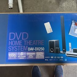 Sony DAV-DX250 Home Dream Theater System with 1000-Watts of total Power