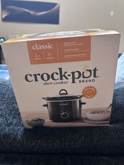 Crock pot new 2 qt slow cooker