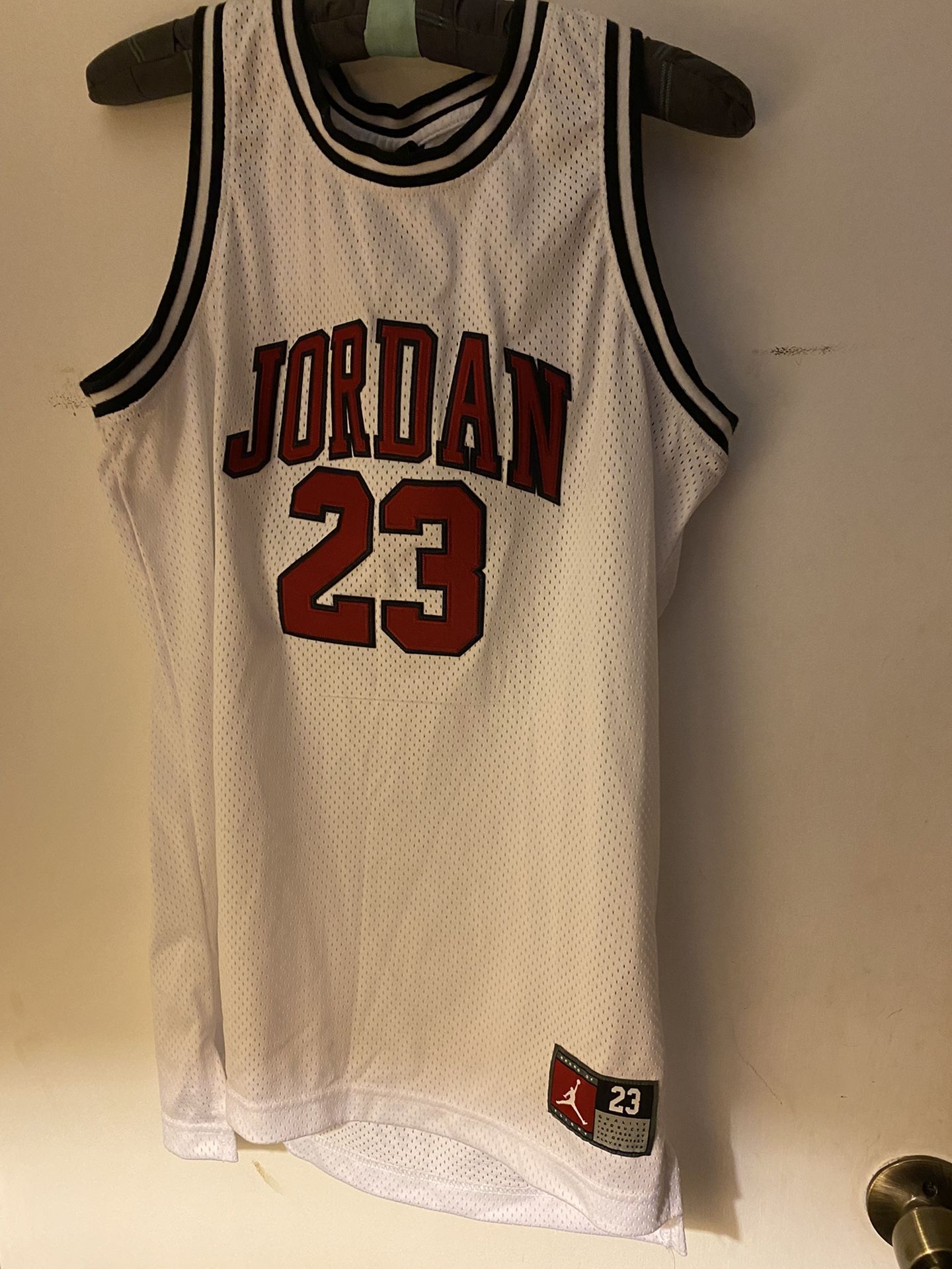 Michael Jordan #23 Basketball Jersey Size XL