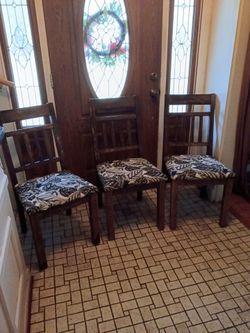 Three dining room chairs for one low price