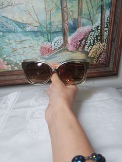 Pre-owned Tory Burch mirrored sunglasses... Marbach and 410 at 78227 or 1604