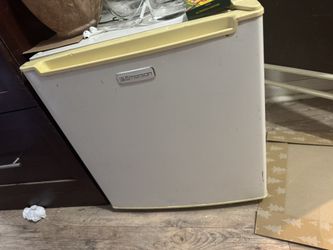 Emerson Mini Fridge