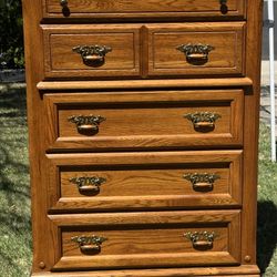 Cajonera De Pura Madera Real  En Modesto Como Nueva