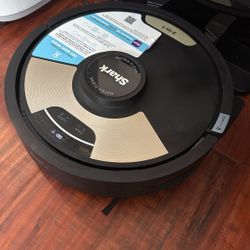 Shark Matrix Clean Robot Vacuum with Self-Empty Base 