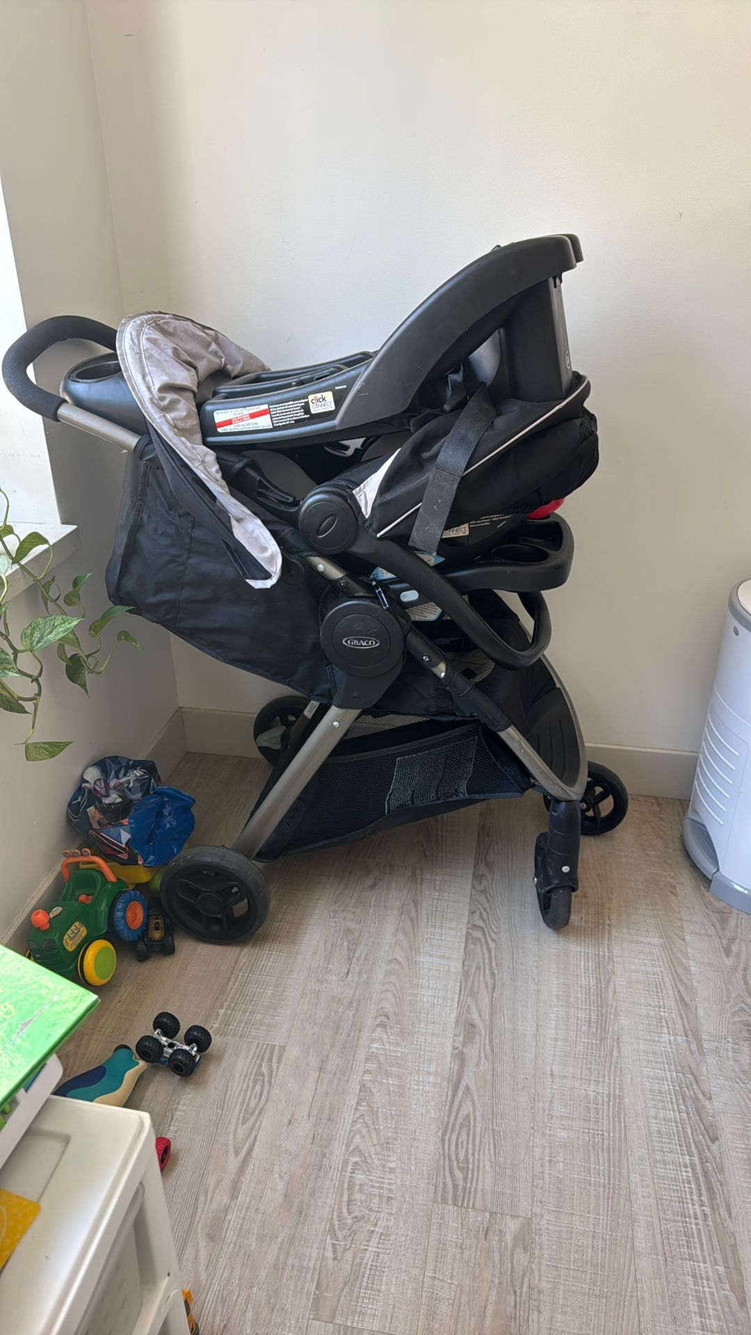Graco Stroler And Carseat