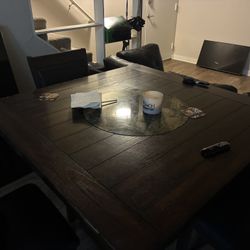 Table + 4 Chairs