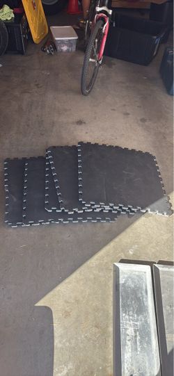 Interlocking pads