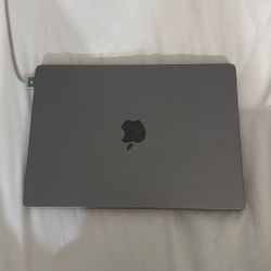 MacBook Pro M3 