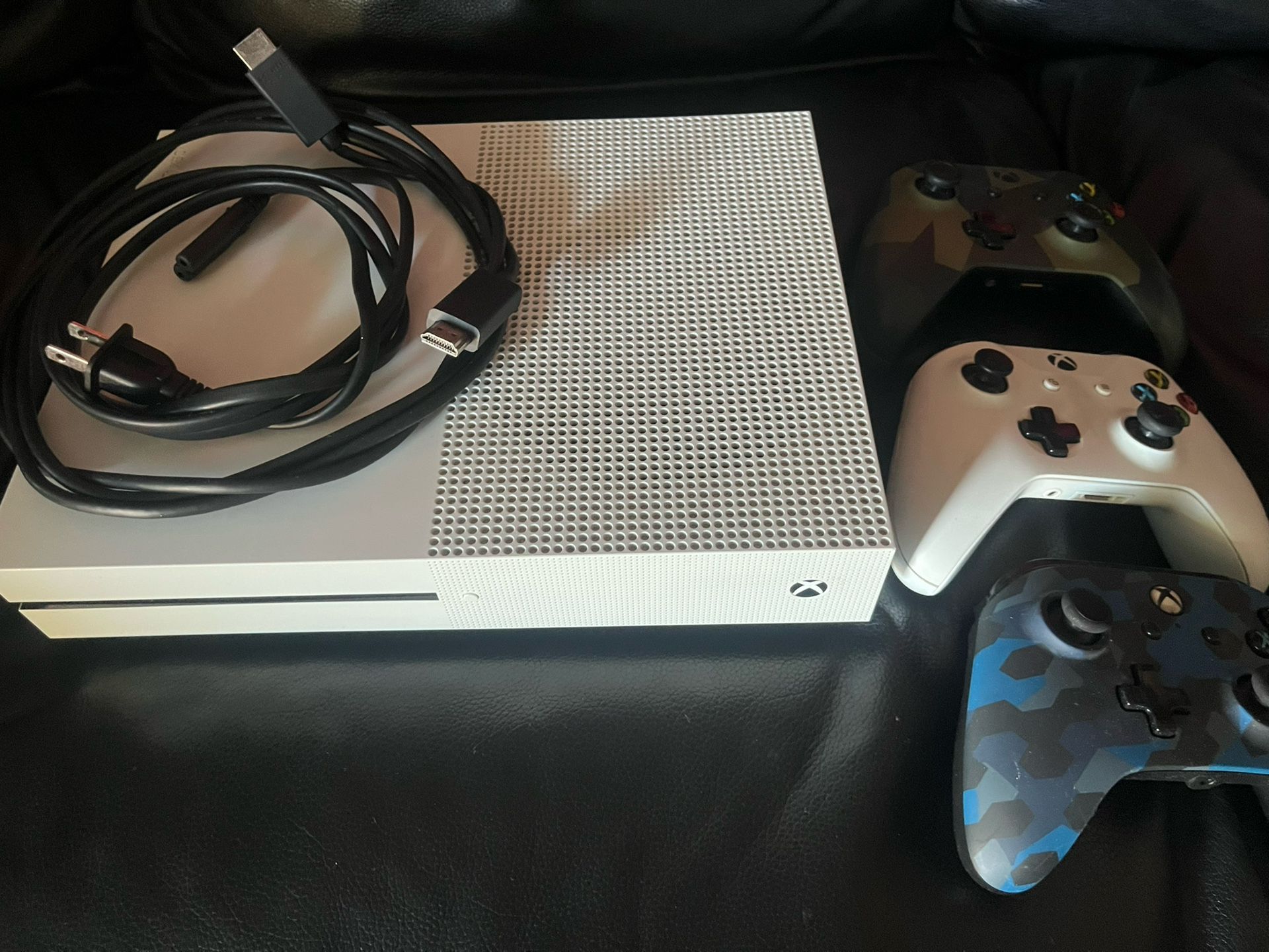 Xbox One S 