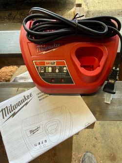 Milwaukee M12 charger