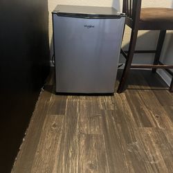 Mini fridge