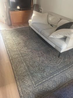 Beautiful Vintage Persian Rug 6 x 8