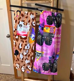 Trowback blankets