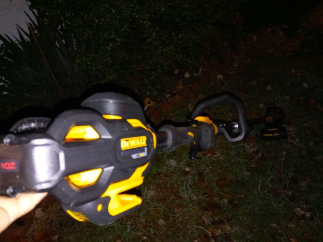 60V MAX Lithium-Ion Cordless FLEXVOLT Brushless String Grass Trimmer (Tool Only)