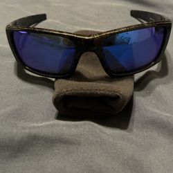 Oakley Fuel Cell Sunglasses Matte Black Camo Frame Blue Polarized Lense 009096