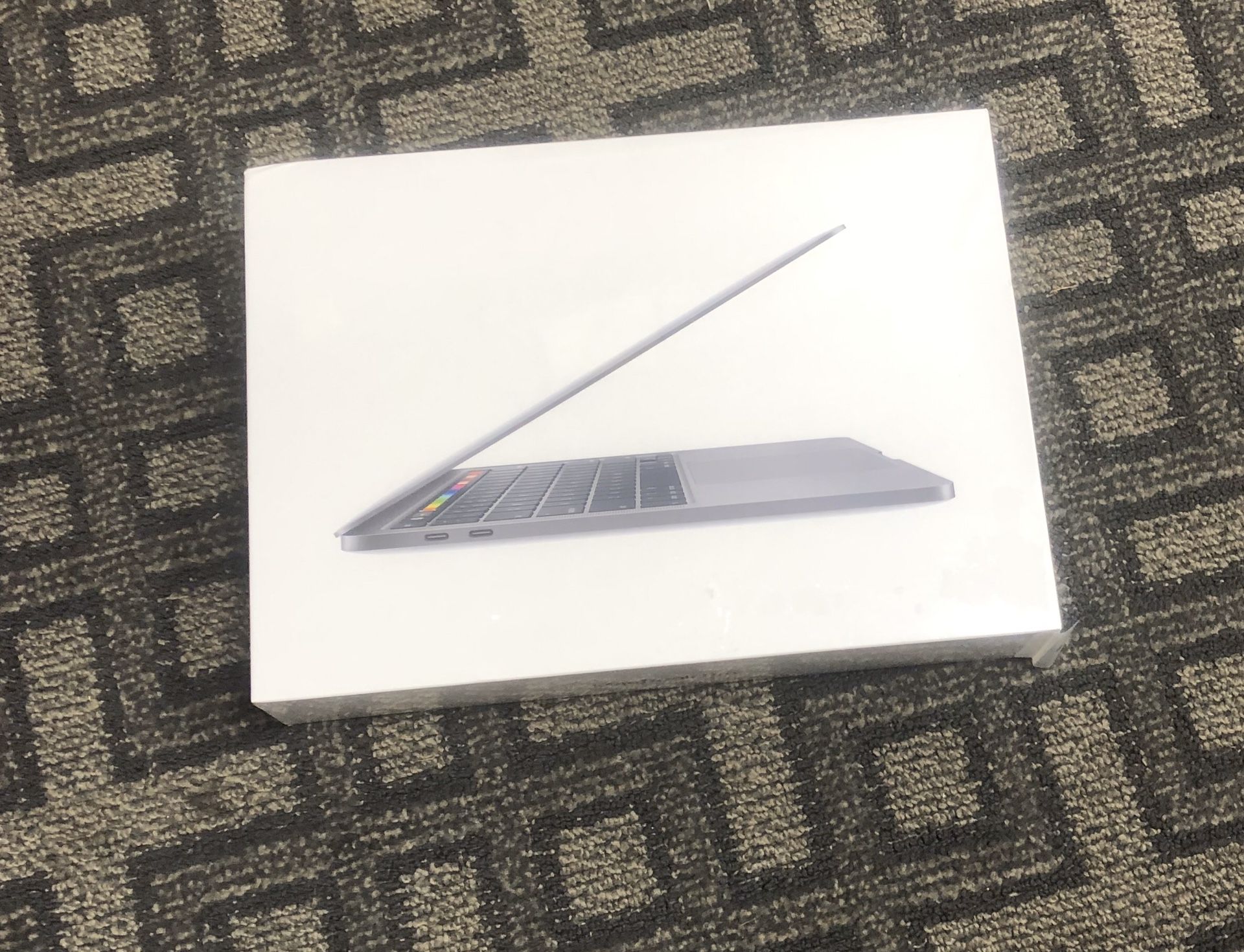Brandnew MacBook Pro 13” Touch Bar 2020(512GB SSD)