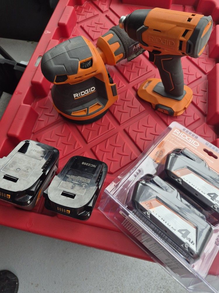 RIGID IMPACT , ORBITAL COMPACT SANDER 4.0 MAX OUTPUT BATTERIES AND 2.0 AH BRAND NEW