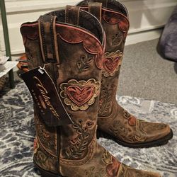 Woman's Caborca Boots 
