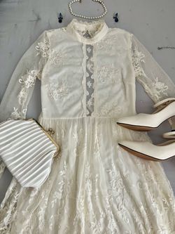 Vintage Lace Dress 🤍
