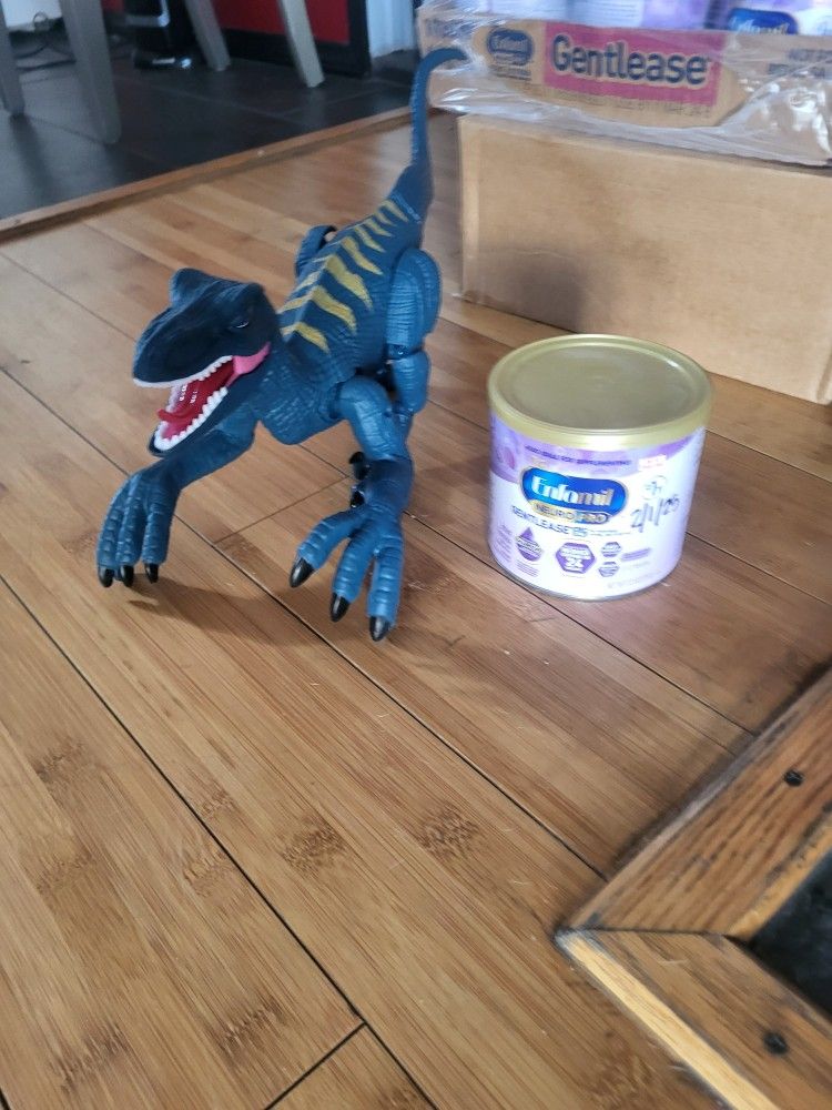 BONITO Jugete De Dinosaurio..$1.