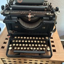 Antique Remington Type Writer
