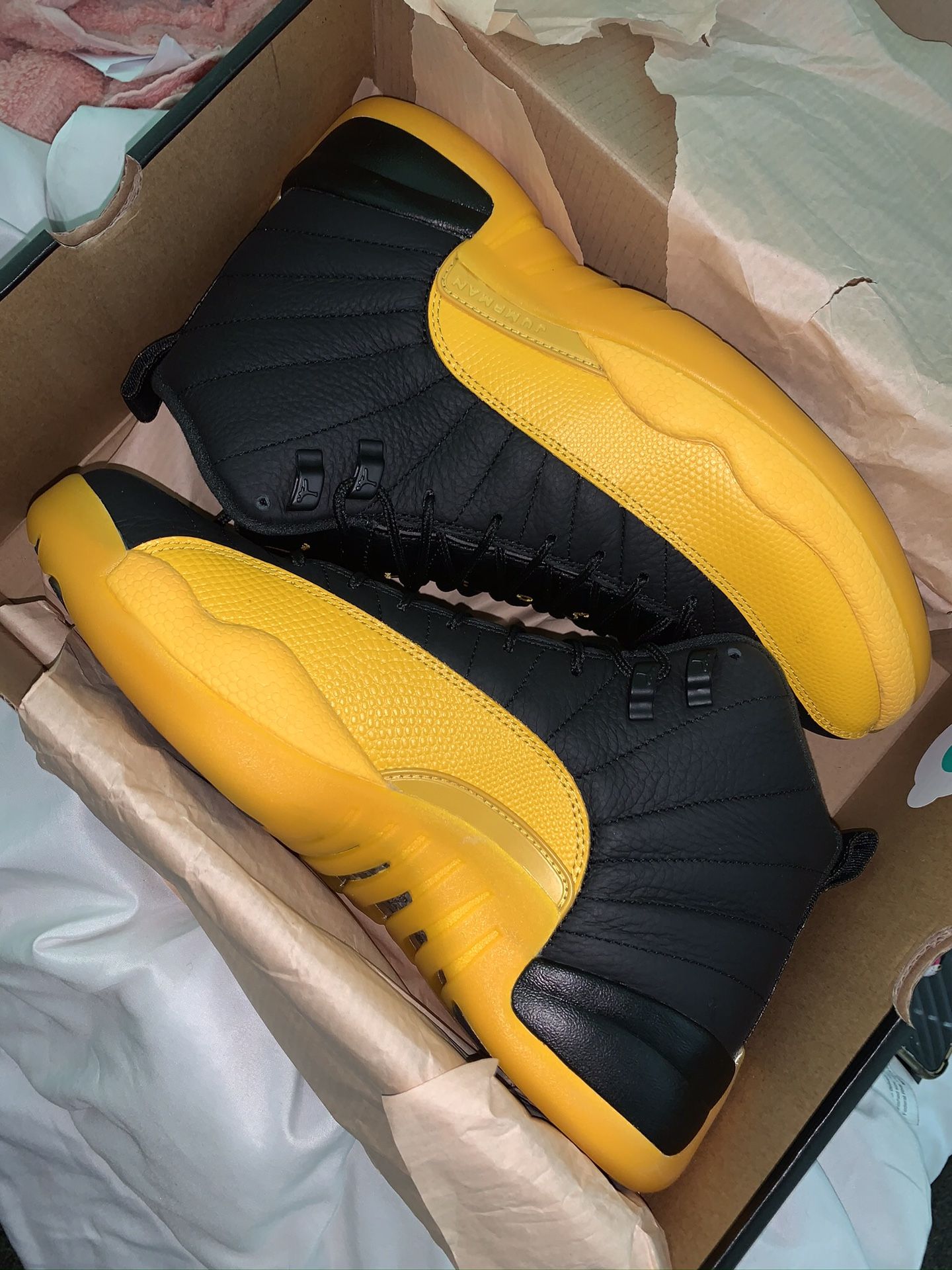 Jordan 12 ‘University Gold’
