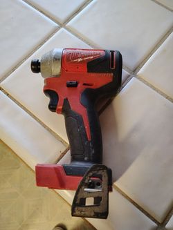 M18 fuel impact driver