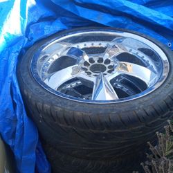 20in Rims No Center Caps